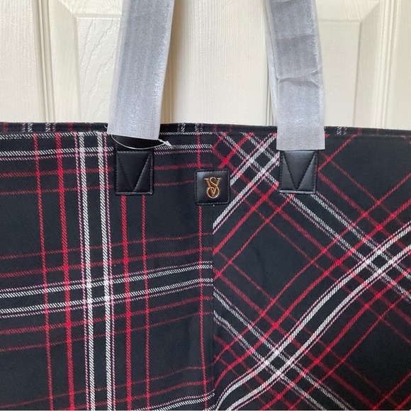 Victoria’s Secret Plaid Tote Bag NWT - Picture 4 of 6